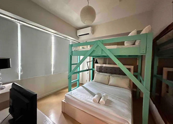 Cozy House Bgc 1br Up To 6 Guests 100mbps Wifi