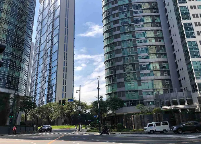 Cozy House Bgc 1br Up To 6 Guests 100mbps Wifi Apartment
