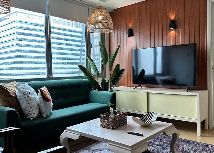 Apartment Cozy House Bgc 1br Up To 6 Guests 100mbps Wifi