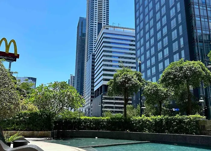 Cozy House Bgc 1br Up To 6 Guests 100mbps Wifi